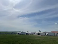 Bayanzhusala Resort Отели рядом с достопримечательностью «Гонгерская степь»