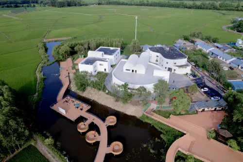 Lunar Star Retreat Hotels in Tieli