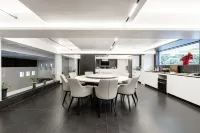 Tranquil Creekside Forest Inn Hotel a Yueqing