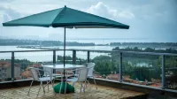 Kunming Yunyin Banshan Resort Hotel (Dianchi Lake Branch, Xishan District)