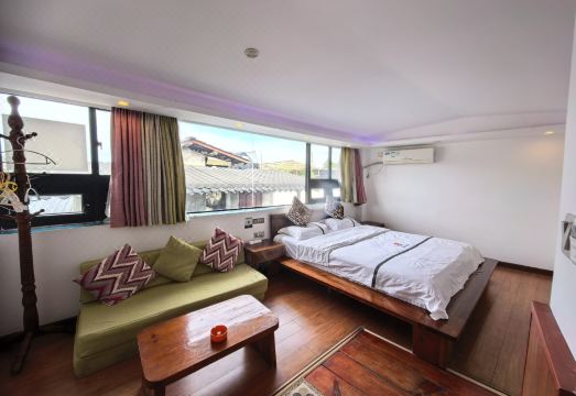 Baixing Renjia InnHotel Overview