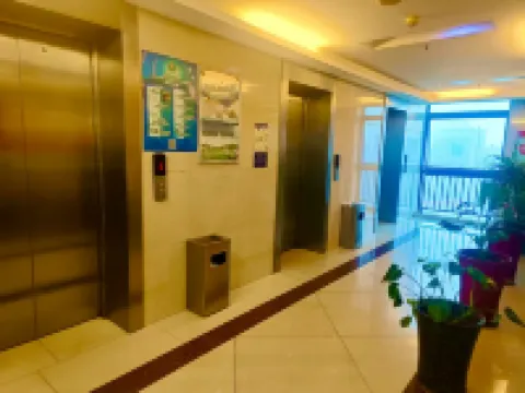 Zhiyi Scenic Homestay (Hefei Railway Station Yalinchong Subway Station)