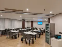 Qinji International Hotel (Qinzhou Old Street)