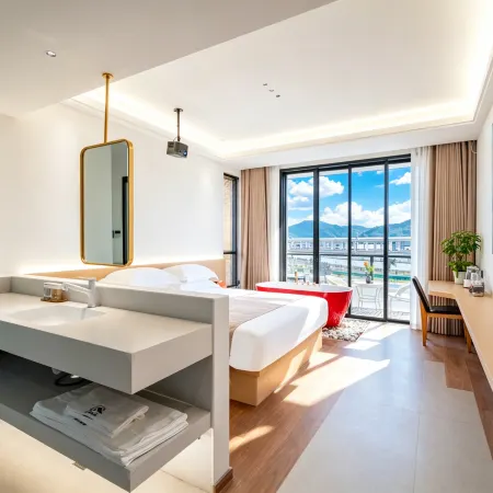 Yanli Boutique Homestay · Huiyuan Mountain Resort (Xidi Yixian East Railway Station Branch