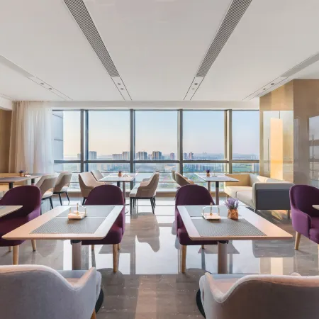 Lefeng Taicang Port City Square Hotel