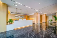 Shi Yue · Shiyue Future Smart Hotel (Anqing Wangjiang Sanxiao Road Central Mall Branch) - parking