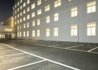 Loulan Hotel (Liaocheng Bus Terminal Wanda Plaza) - Parking