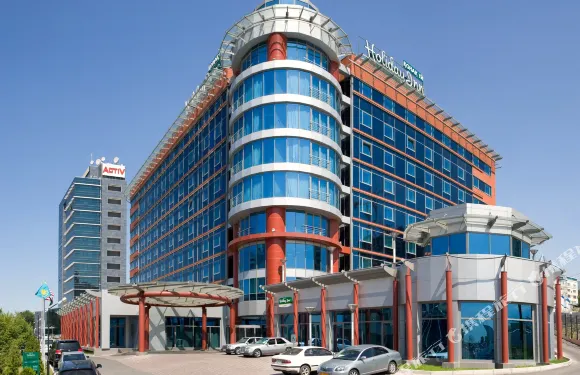 阿拉木圖假日酒店