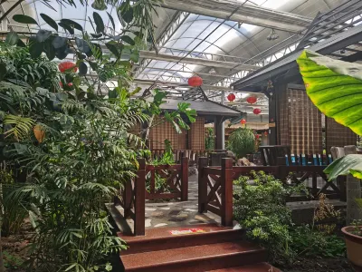 Arongqi Shengyuan Leisure Resort Hotels in der Nähe von The Open University of Heilongjiang Gannan Branch