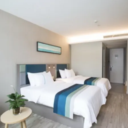 Homeinn Hotel (Nanling Zhanghe Avenue Jin Street Huafu)