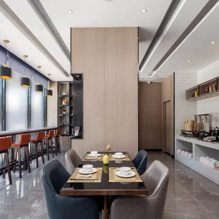 Borrman Hotel (Dongfang High-speed Railway Station Wanda Plaza)
