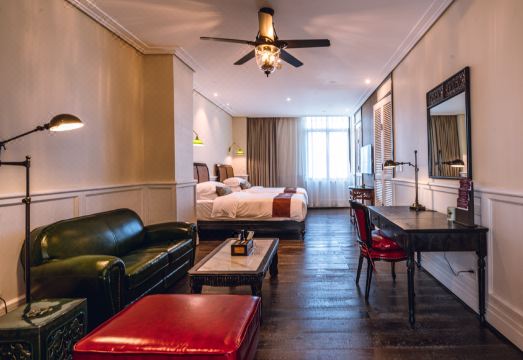 마리나 스톤 인