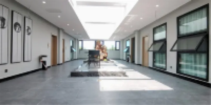 Huamei Elegant Hotel (Huashan Scenic Area Tourist Center)
