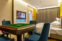 Luohe Jiujiu Chenguang Hotel (Luohe Vocational and Technical College Branch)