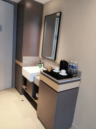 Homeinn Selected Hotel (Jining Wanda Plaza Railway Station) Отели рядом с достопримечательностью «Jining Indoor Stadium»