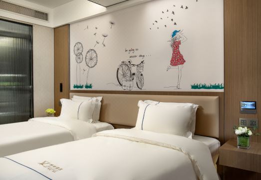 4. 징라이 호텔 젠..