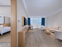 Kyriad Hotel (Shaoyang Jiusheng Beihai) Hotels near Shaoyang University (Southeast to Shaoyang Bureau of Commerce)