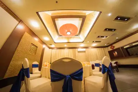 Fenghuangcheng Hotel Отели рядом с достопримечательностью «Coconut Grand View Garden»