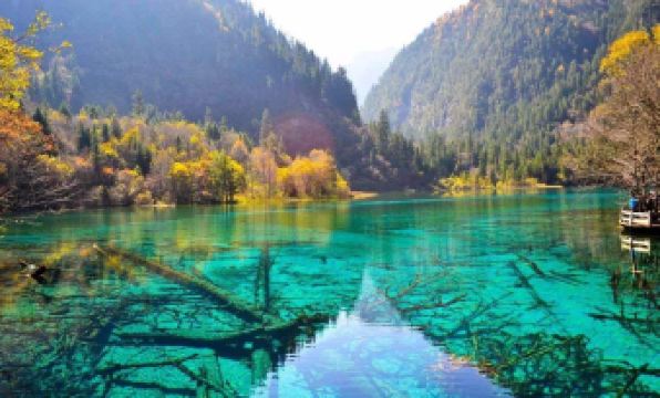 Banshan Yueshe Theme Art Holiday Hotel