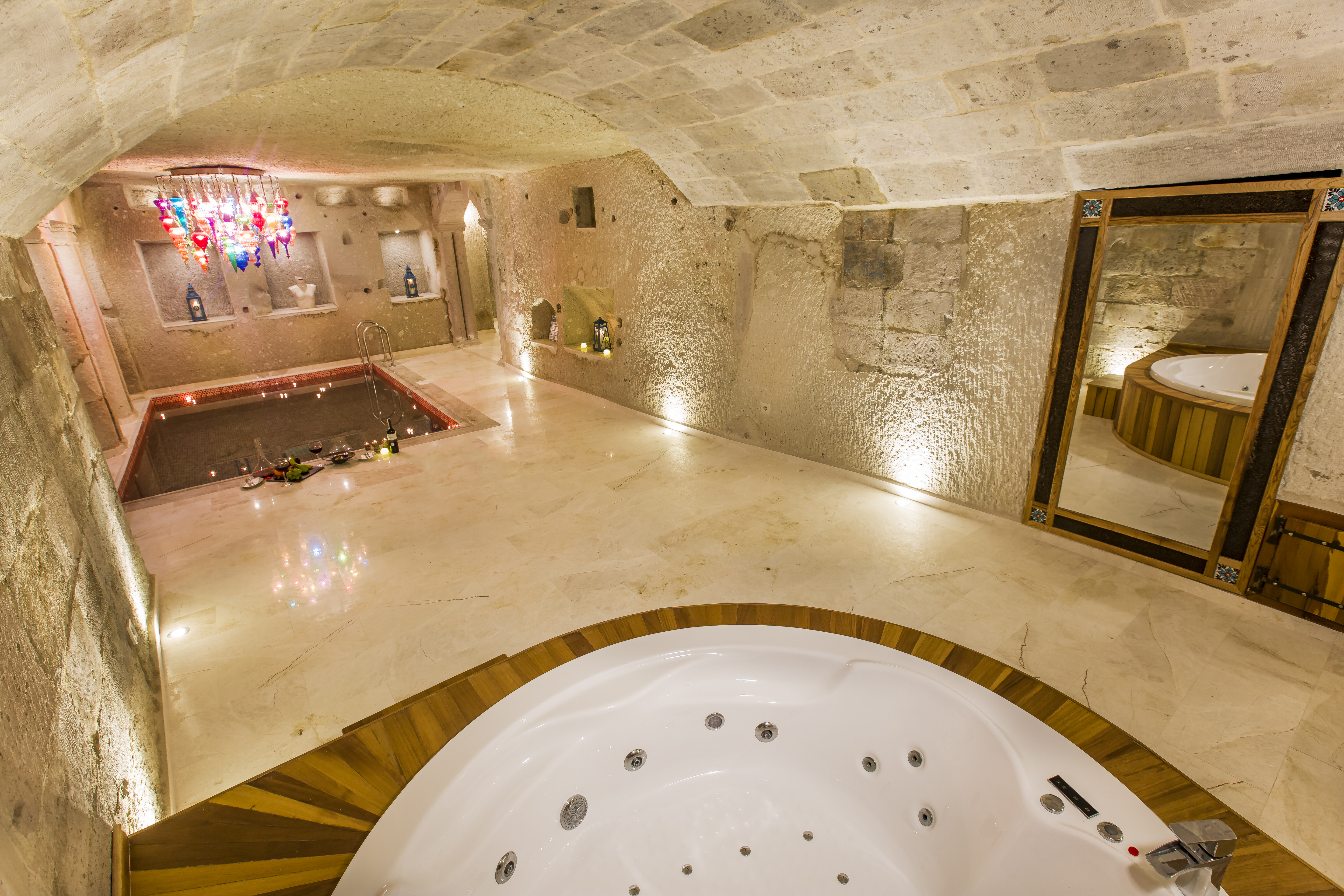 Imperial Cave Suites & SPA