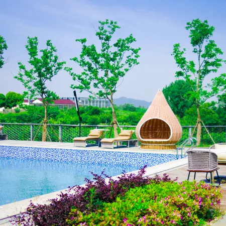 Ruyi Xiangye Hot Spring Hotel