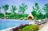 Ruyi Xiangye Hot Spring Hotel - Infinity Pools