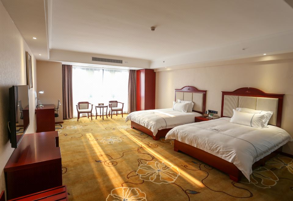 5. 친위안 홀리데이..