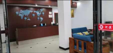 Hong'an Riverside Business Hotel Отели рядом с достопримечательностью «Changsheng Street»