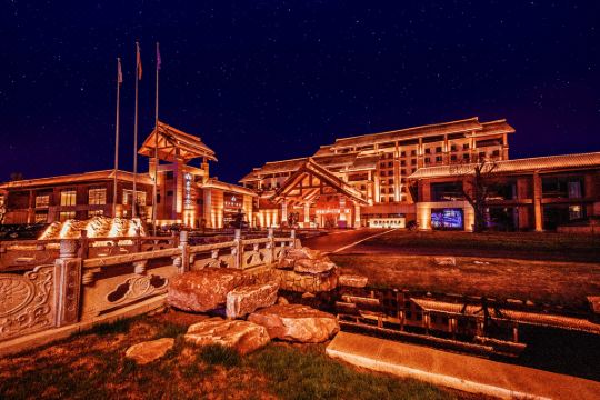 梅河口翰林睿荷温泉度假酒店