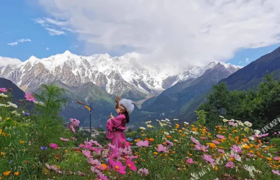 米林索松三忘花園客棧