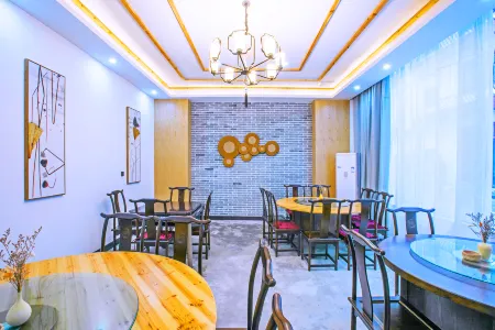 Hongcun Qiwu travel selection of Huizhou style landscape B & B