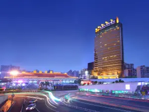 Zhuhai Charming Holiday Hotel (Gongbei Port High Speed Rail Station Store)