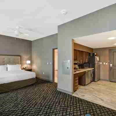 Homewood Suites by Hilton Warren Detroit Rooms