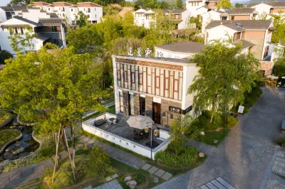 Taman Clouds Villa Các khách sạn ở Kiến Đức