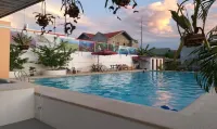 Adams View Hotel - Beach