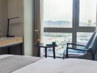 斯维登酒店公寓(成都火车东站店) - 瞰景尊享双床房