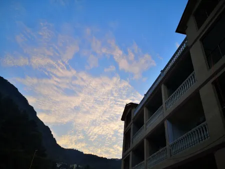 Chongqing Ordovician Fanduyan Stack Отели рядом с достопримечательностью «Banliao Lake»