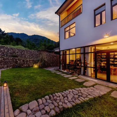 Hangzhou Lin'an Nuanshan Homestay Hotels near Nanpingshan Park