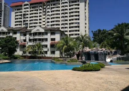 Lone Pine Resort