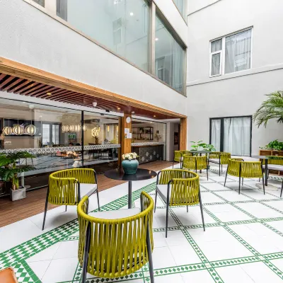 Dengba Hotel Shanghai Changshou Road Branch Hotel dekat Jalan Jiangning