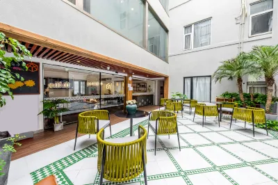 Dengba Hotel Shanghai Changshou Road Branch Hotéis em 