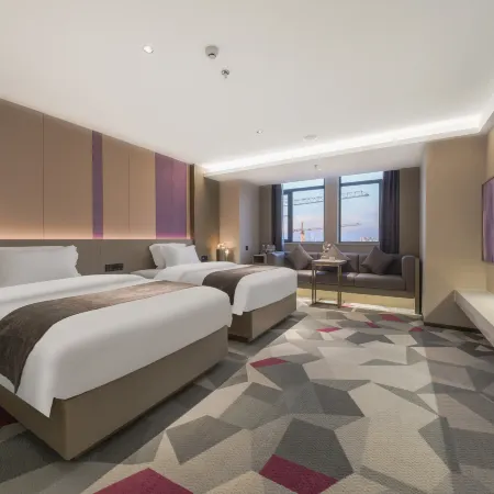 Lavande Hotel (Jingzhou High-speed Railway Station North Square, Fantawild Oriental Heritage Branch)