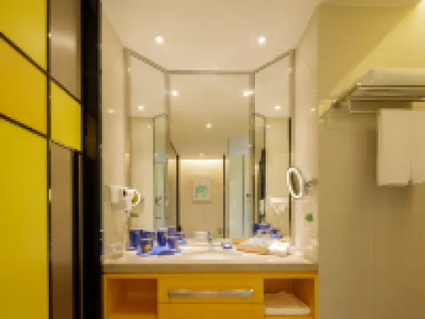Chimelong Xiangjiang Hotel Hotels near Chimelong Safari Park