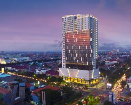 Oakwood Hotel & Residence Surabaya Hotels in Mulyorejo