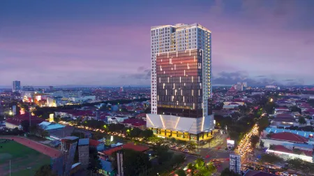 Oakwood Hotel & Residence Surabaya Отели в г. Mulyorejo