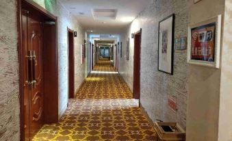 161Jr Hotel (Sunite Youqi Saihan Town Branch)