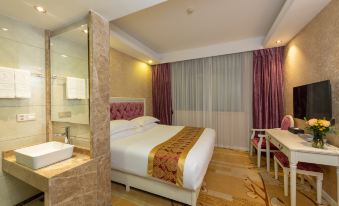 Shengshi Hotel (Guilin Vientiane City)