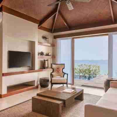 Crimson Resort and Spa Mactan Rooms