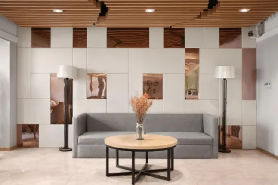 Jinyue Shanglv Boutique Hotel (Chongqing Times Paradise Walk) Отели рядом с достопримечательностью «Chongqing Hongyan Revolutionary Museum»