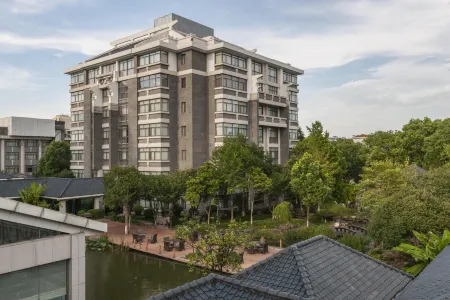 Luoxingge SSAW Hotel Отели в г. Цзяшань